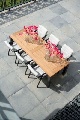 4 Seasons Outdoor Aragon dining set