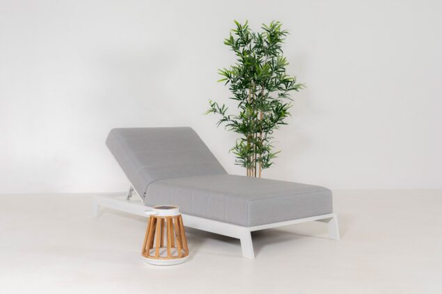 Flow. Daybed Grey Jewel lead chiné