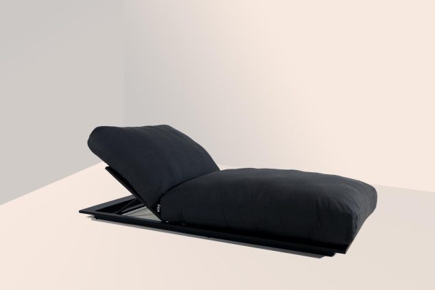 Flow. Loft daybed sooty