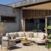 4 Seasons Outdoor Ezra loungeset terre met loungestoel en Volta tafels - sfeer