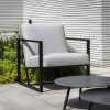 Flow Lush loungestoel Graumel chalk met Vaya tafels -detail