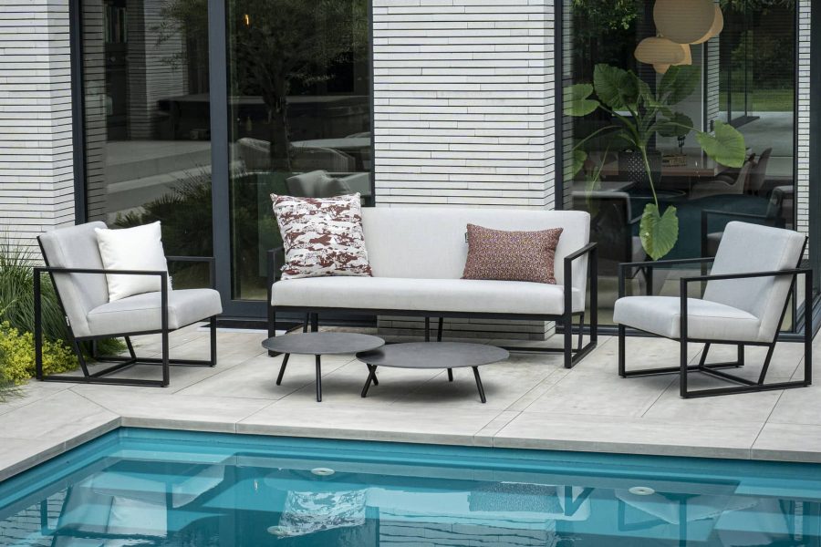 Flow Lush sofaset Graumel chalk met Vaya tafels