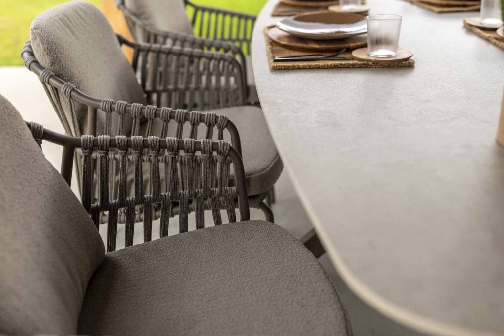 4 Seasons Outdoor Capalbio tuinset terre met Prado tafel met keramisch blad 240 cm - detail