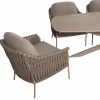 4 Seasons Outdoor Comino low dining set latte met Nevada tafel - detail