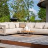 4 Seasons Outdoor Metropolitan hoek loungebank latte met Volta tafels