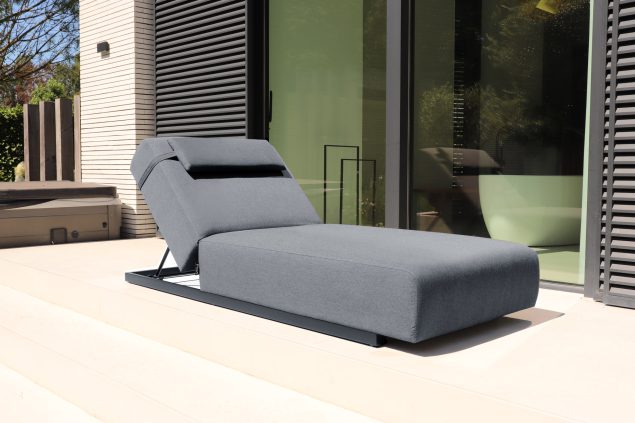 Flow Lio daybed sooty met zwart aluminium frame