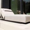 Flow Lio daybed Graumel chalk met zwart aluminium frame