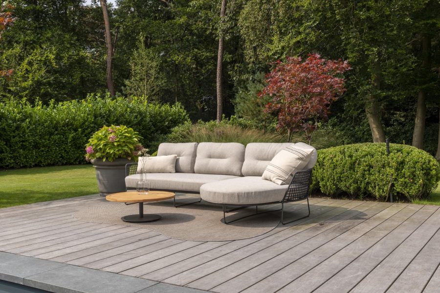 Taste by 4 Seasons Rhodos chaise loungebank met Volta tafel Ø 80 cm