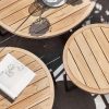 Apple Bee set van 3 Condor loungetafels Black met rond teak bladen Ø 94, Ø 74 en Ø 54 cm