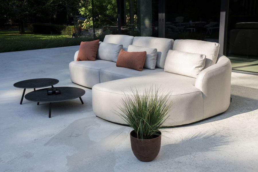 Flow Yavi Chaise loungebank Graumel chalk Links met Vaya tafels