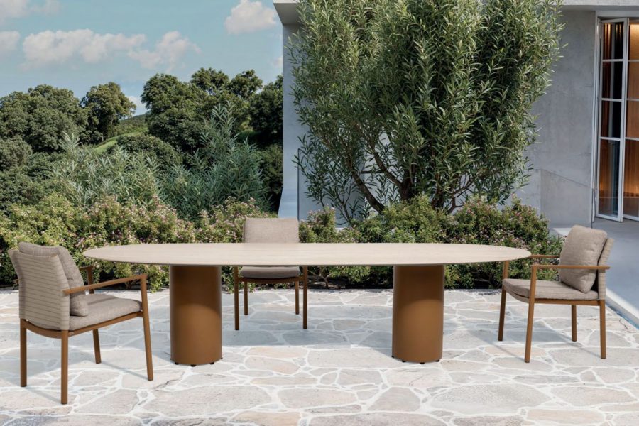 4 Seasons Outdoor SAFINA tuinset amber met Colorado tafel met ovaal keramisch blad 240 x 105 cm